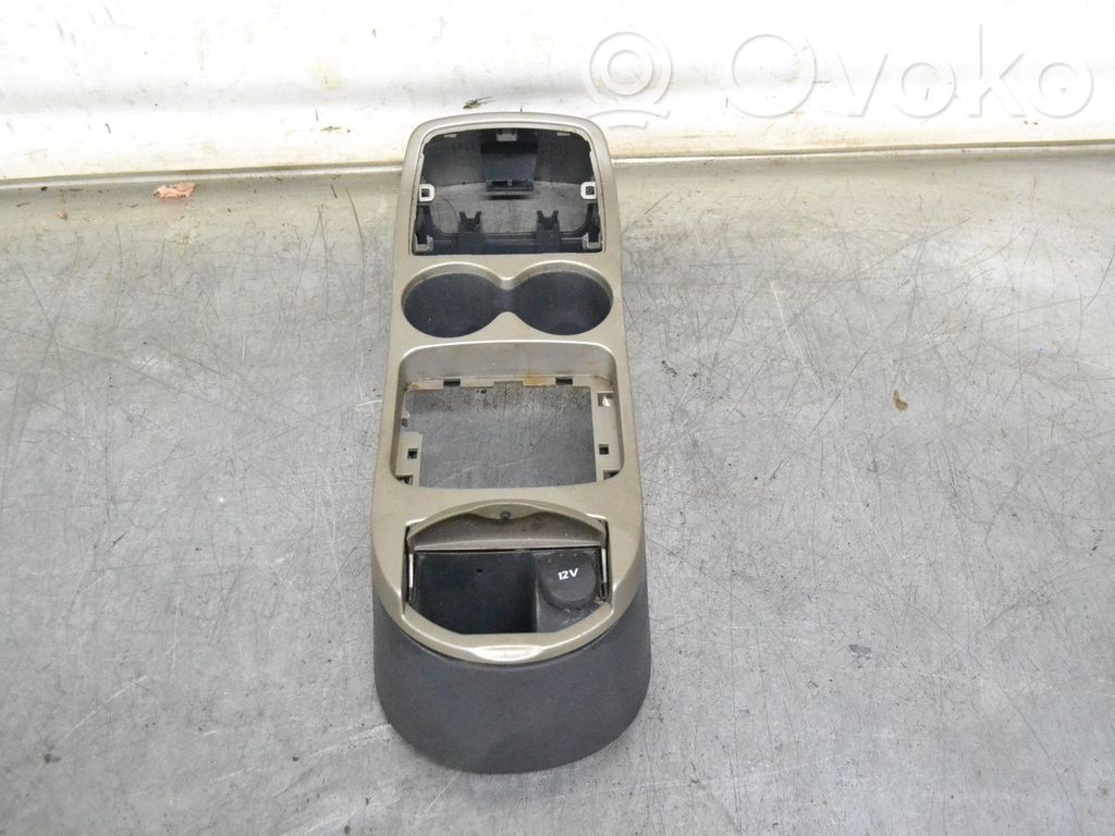 Armrest   8200213551