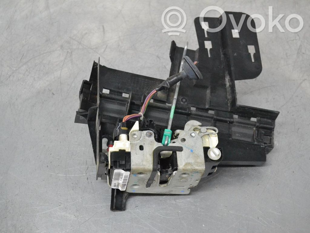 Rear door lock   04589279AF