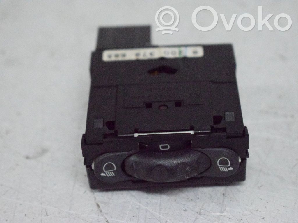 Light switch   8200379685