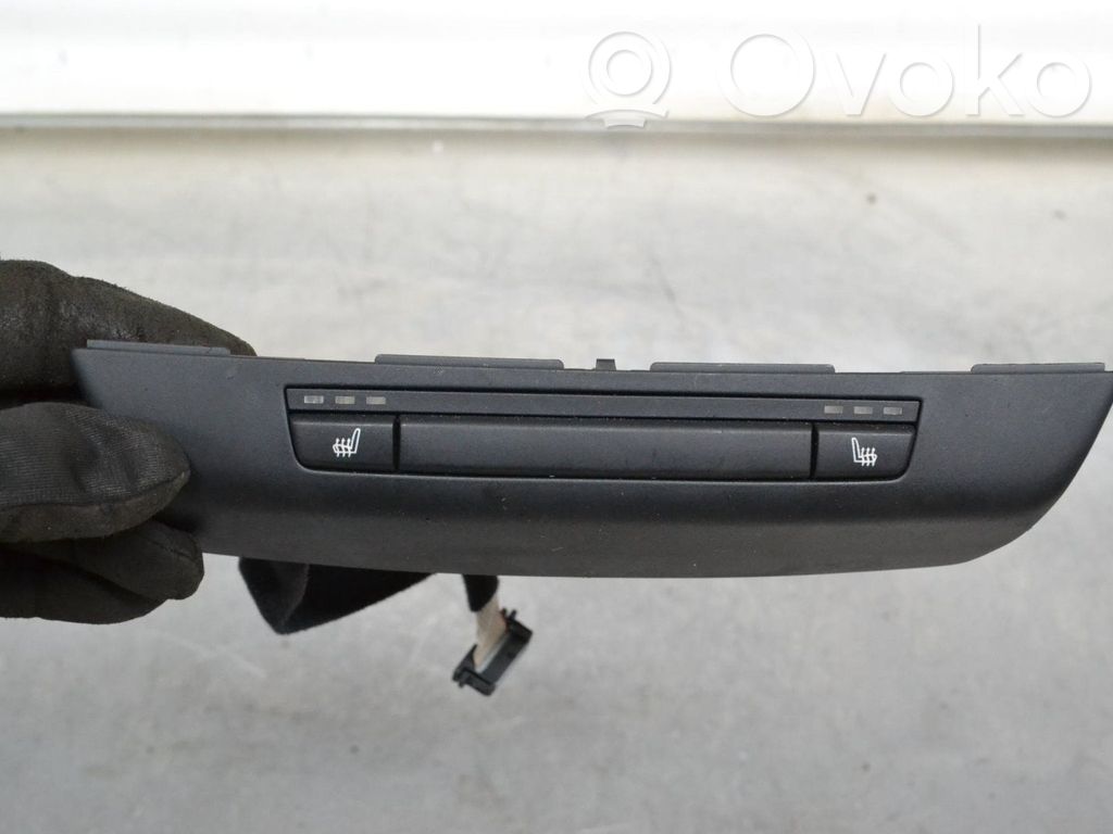 BMW 1 E81 E87 Sēdekļu apsildes slēdzis 