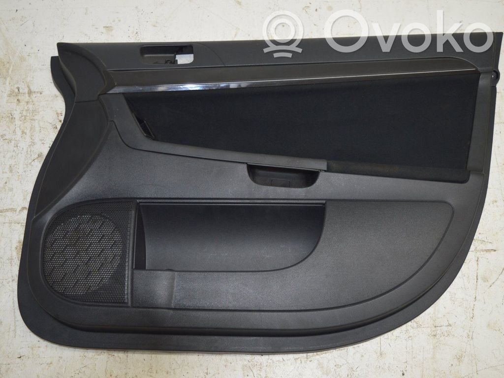 Mitsubishi Lancer X Revestimiento de puerta delantera 