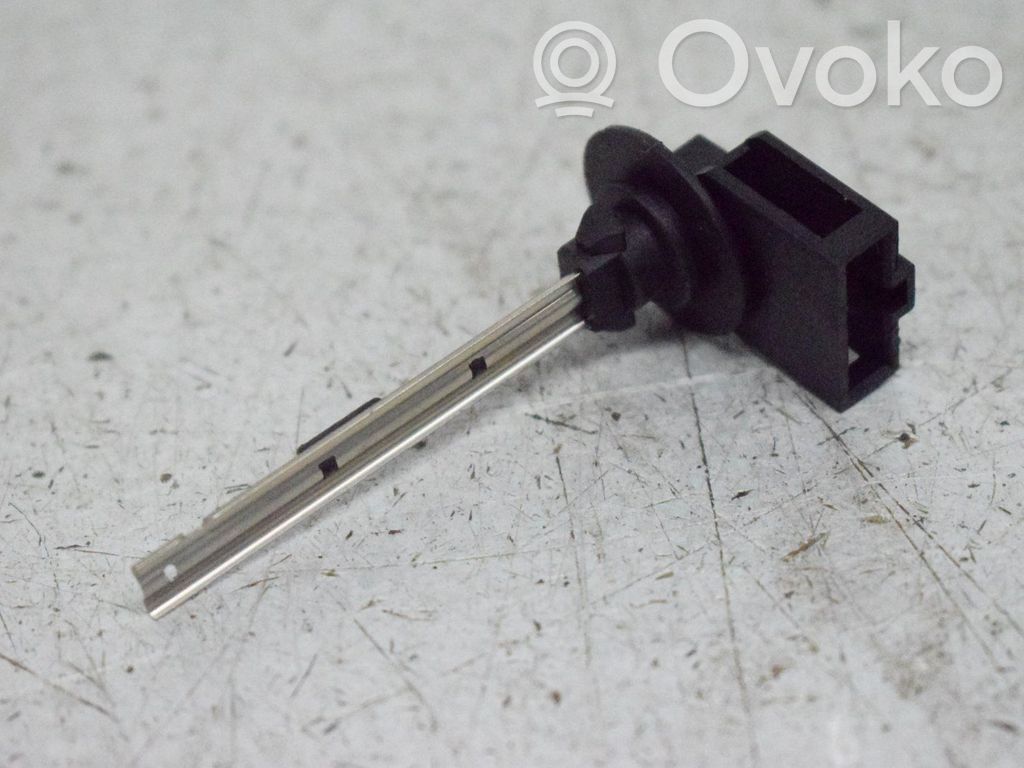 Interior temperature sensor   M7752001