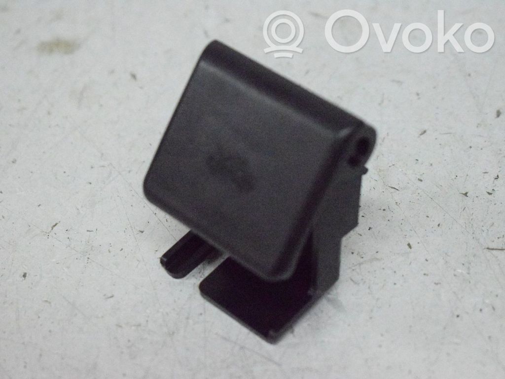 Engine bonnet/hood lock release cable