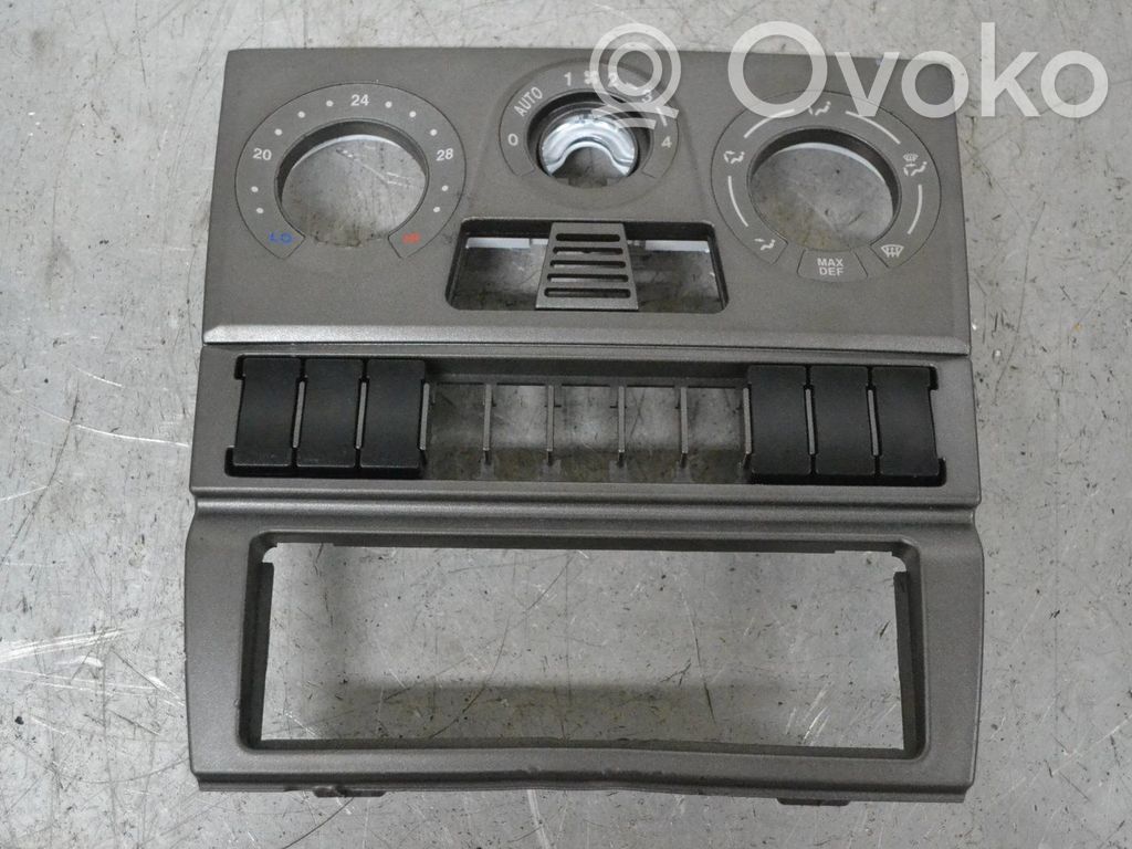 Iveco Daily 6th gen Konsola środkowa / Radio / GPS 