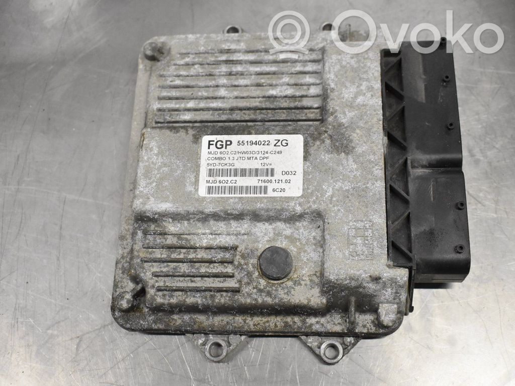 Opel Combo C Injection control unit/module 