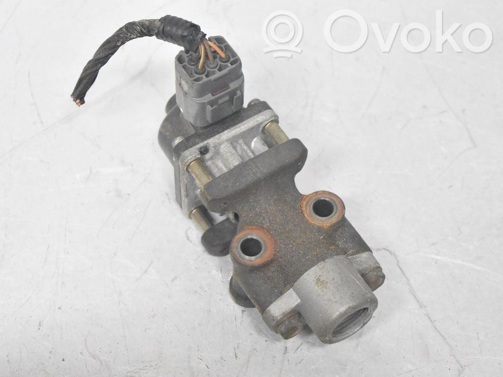 Subaru Legacy EGR valve 