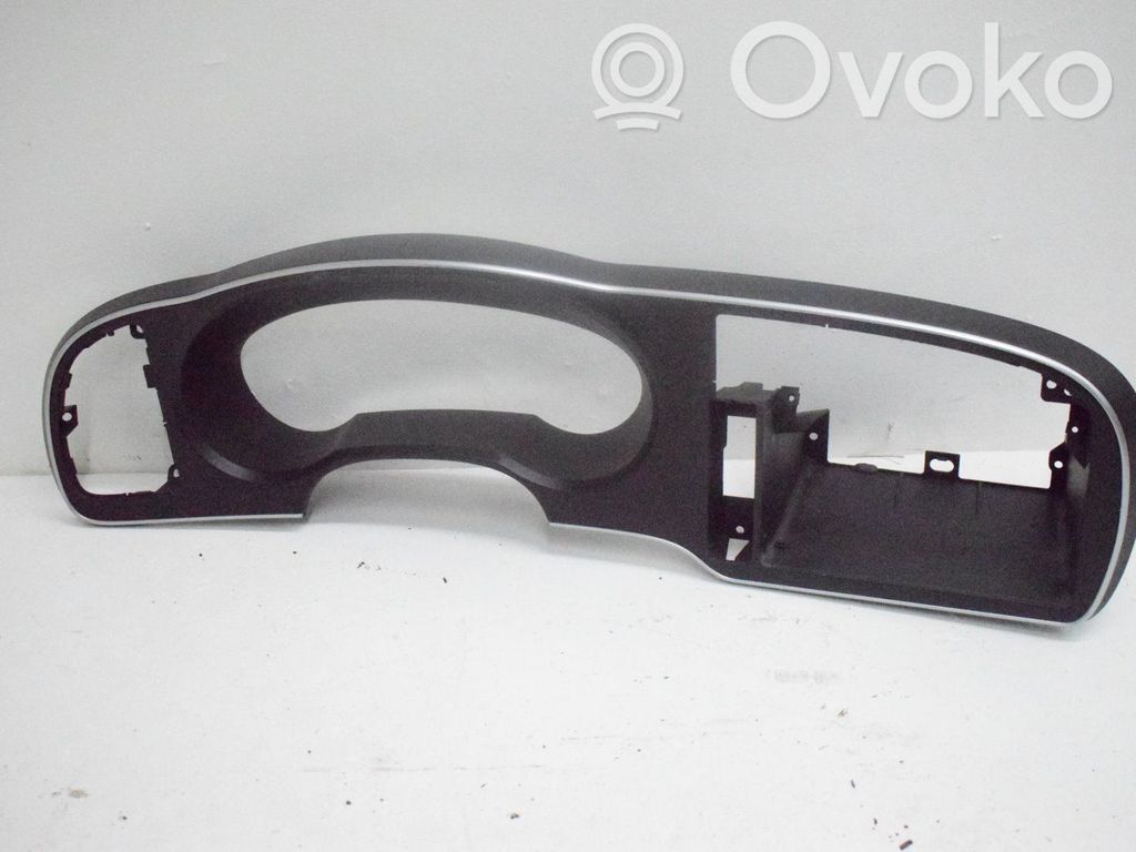 Dashboard trim   12764394
