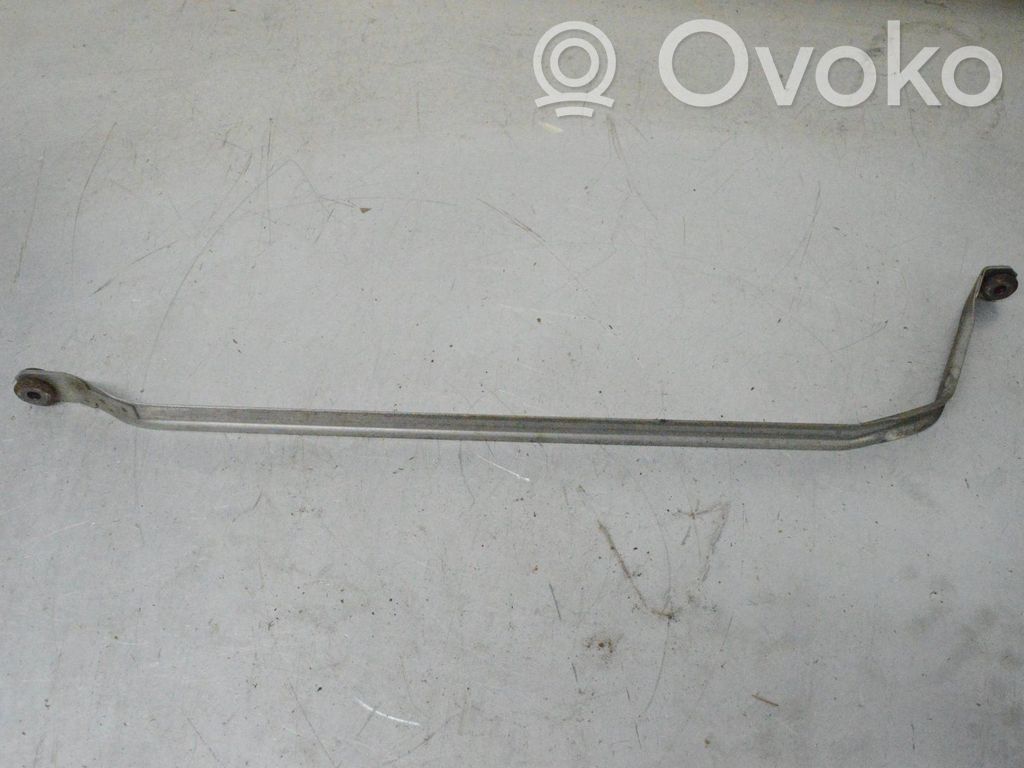 Fuel tank mounting bracket   6765722