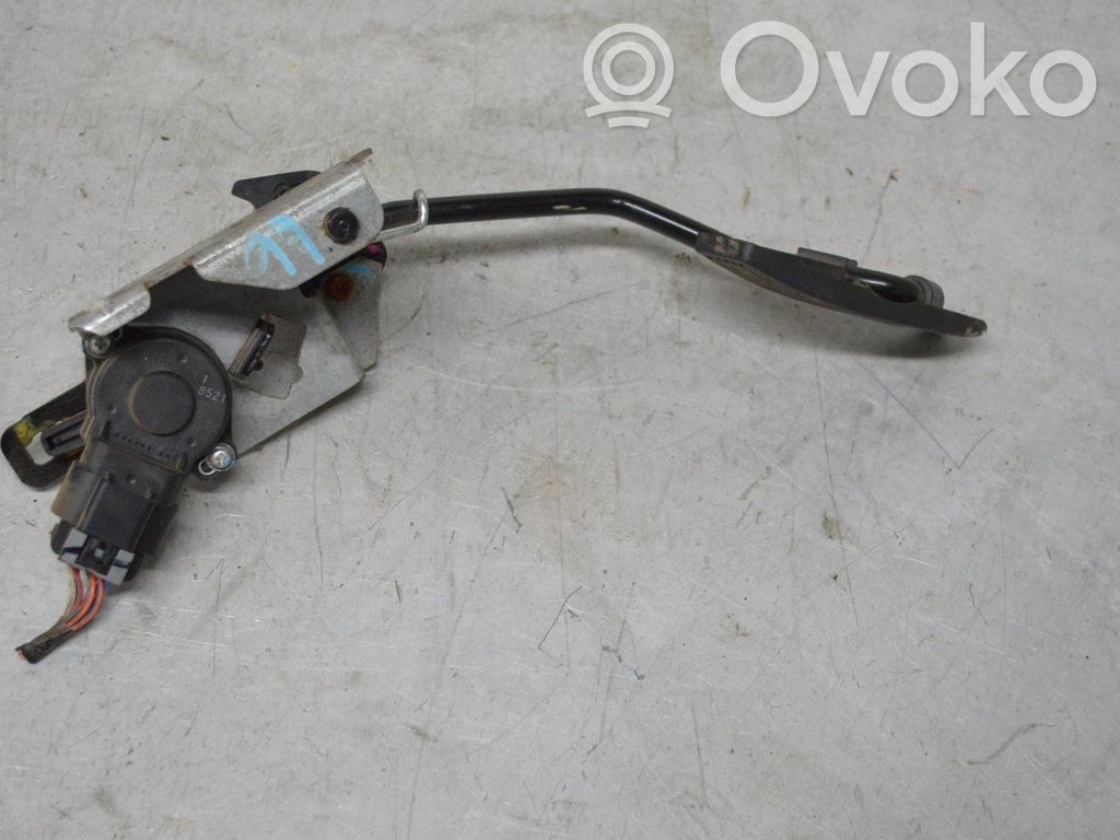 Isuzu D-Max Accelerator throttle pedal 