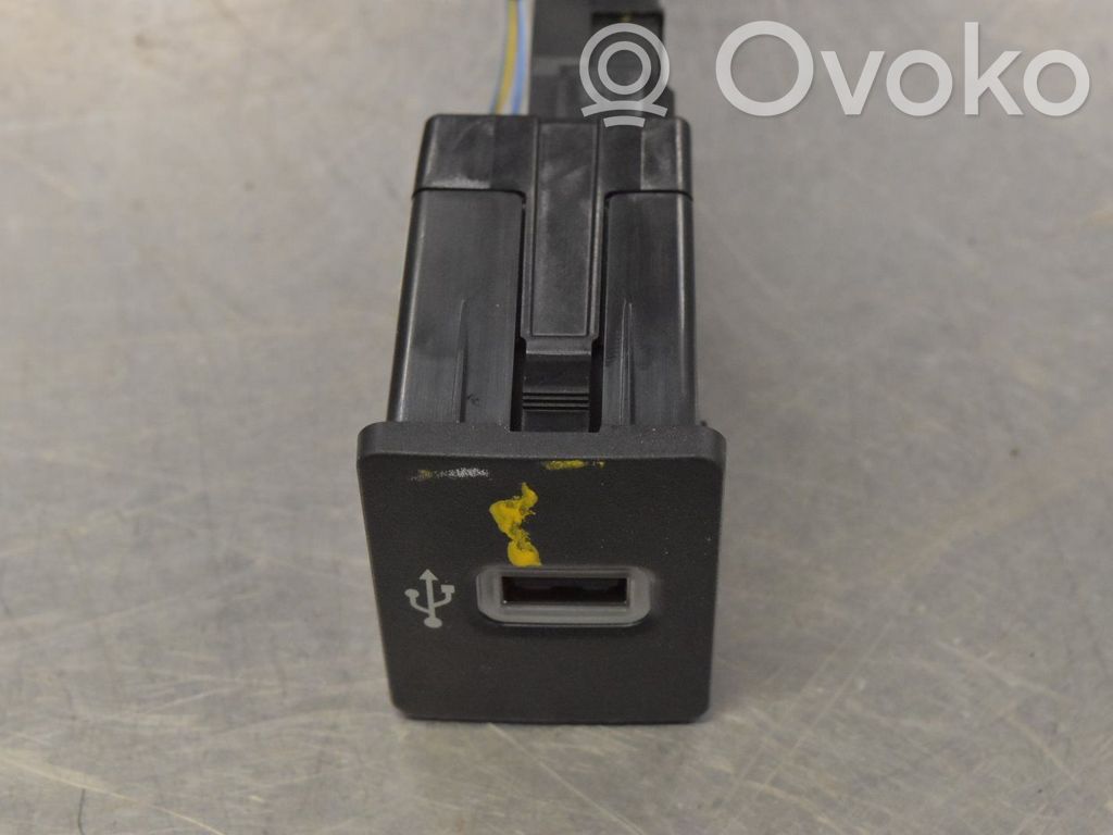 USB socket connector   JK2T14F014AC