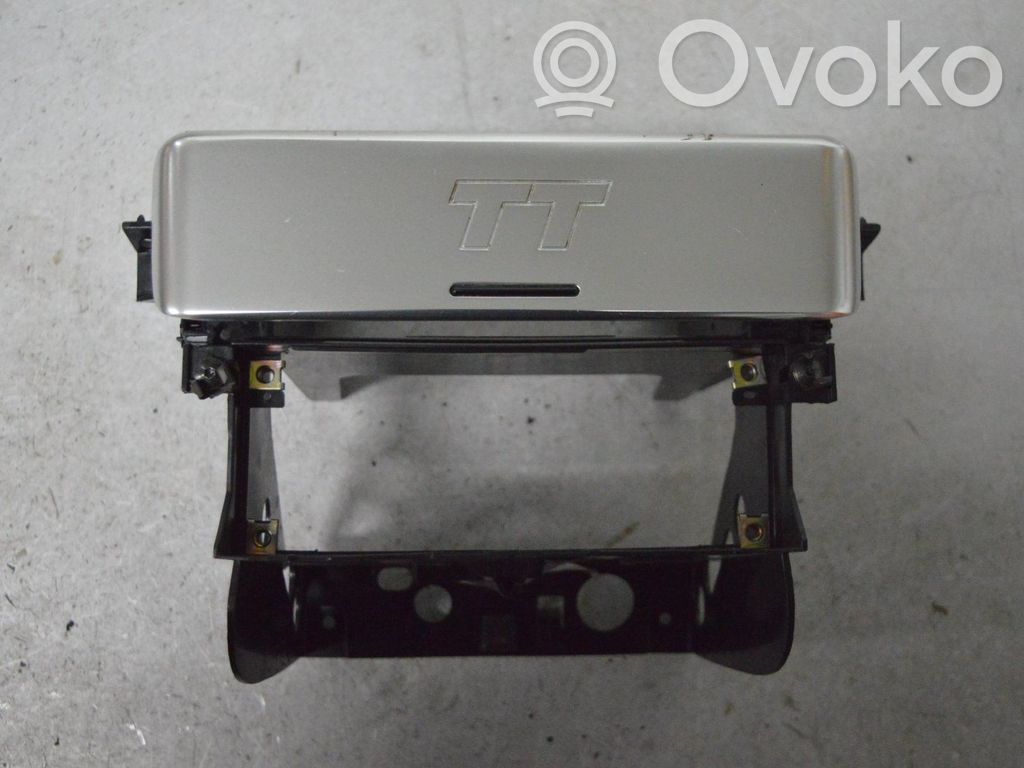 Audi TT Mk1 Mascherina unità principale autoradio/GPS 