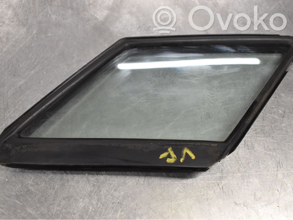 Mazda 5 Ventanilla de ventilación de la puerta delantera cuatro puertas 