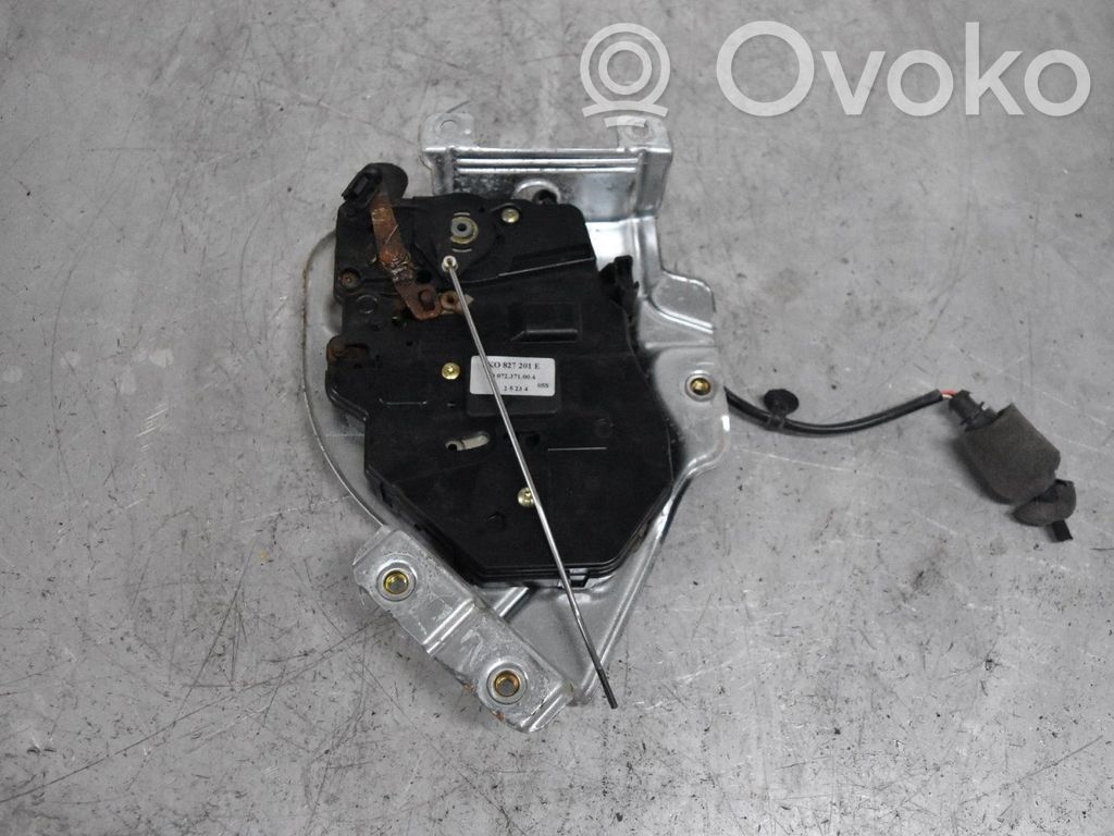 Loading door lock   2K0827201E