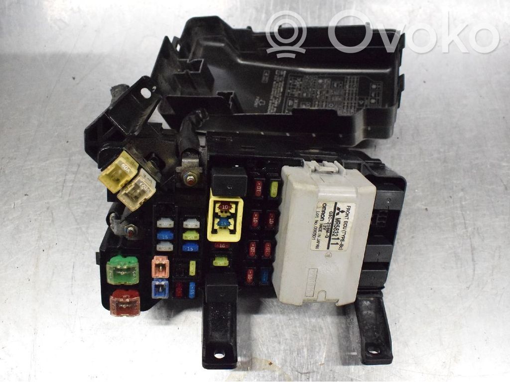Mitsubishi Pajero Módulo de fusible 