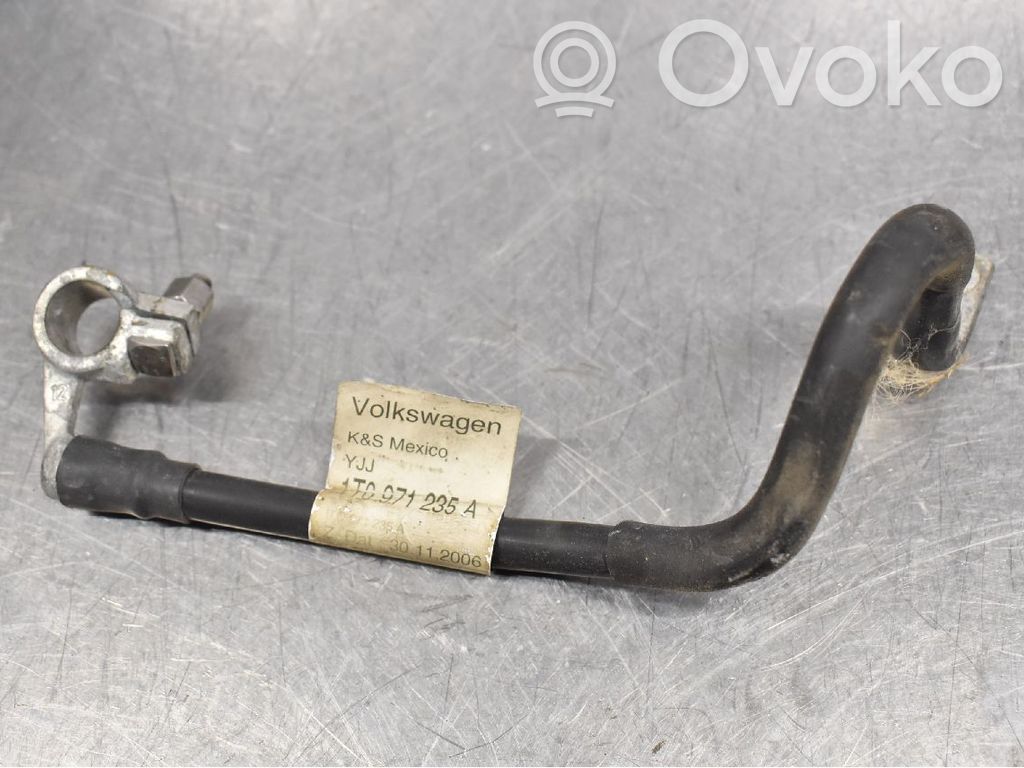 Volkswagen Golf V Cablu cu bornă pozitivă (baterie) 
