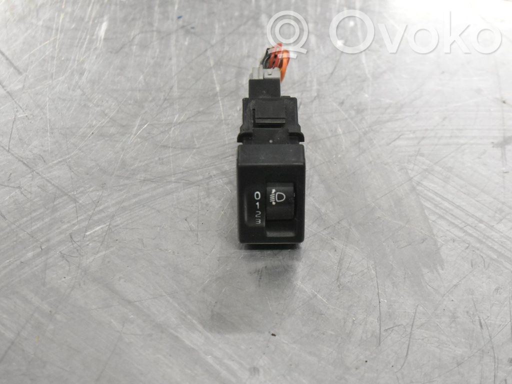Šviesų jungtukas   M42222