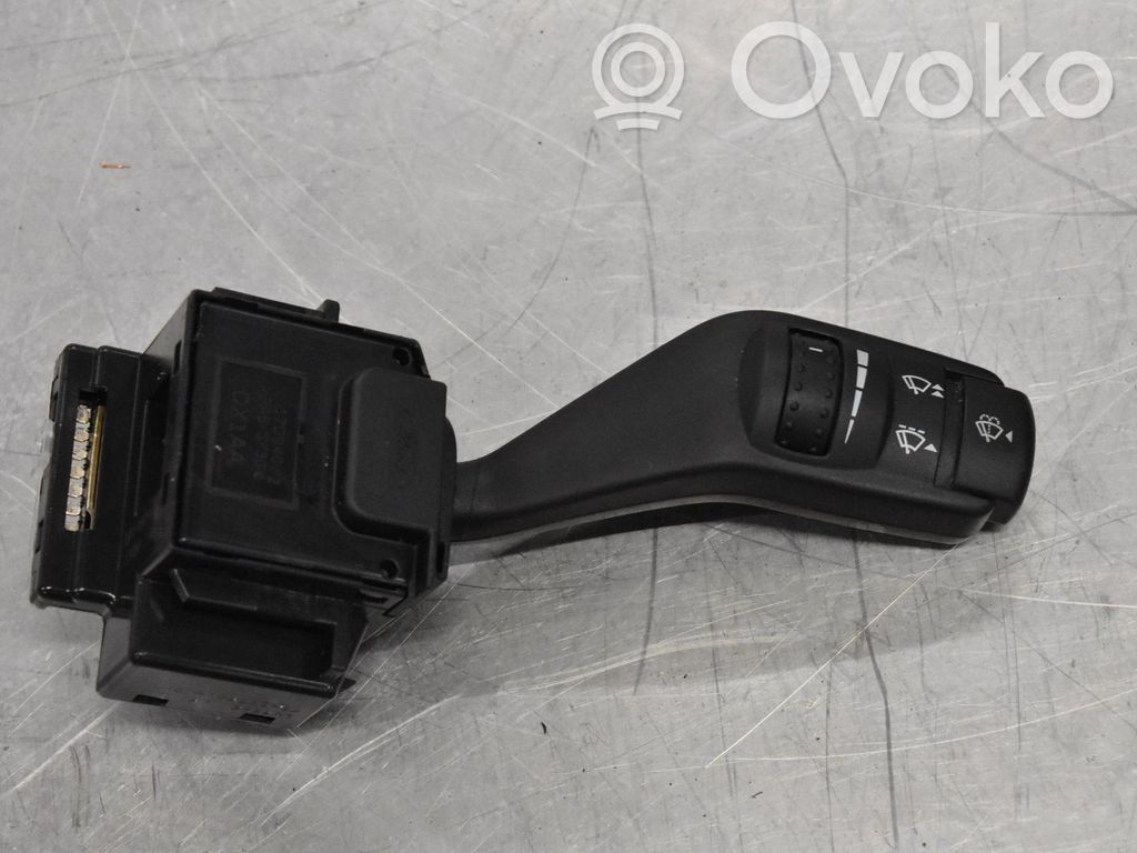 Manetă ștergător parbriz   4M5T17A553BD