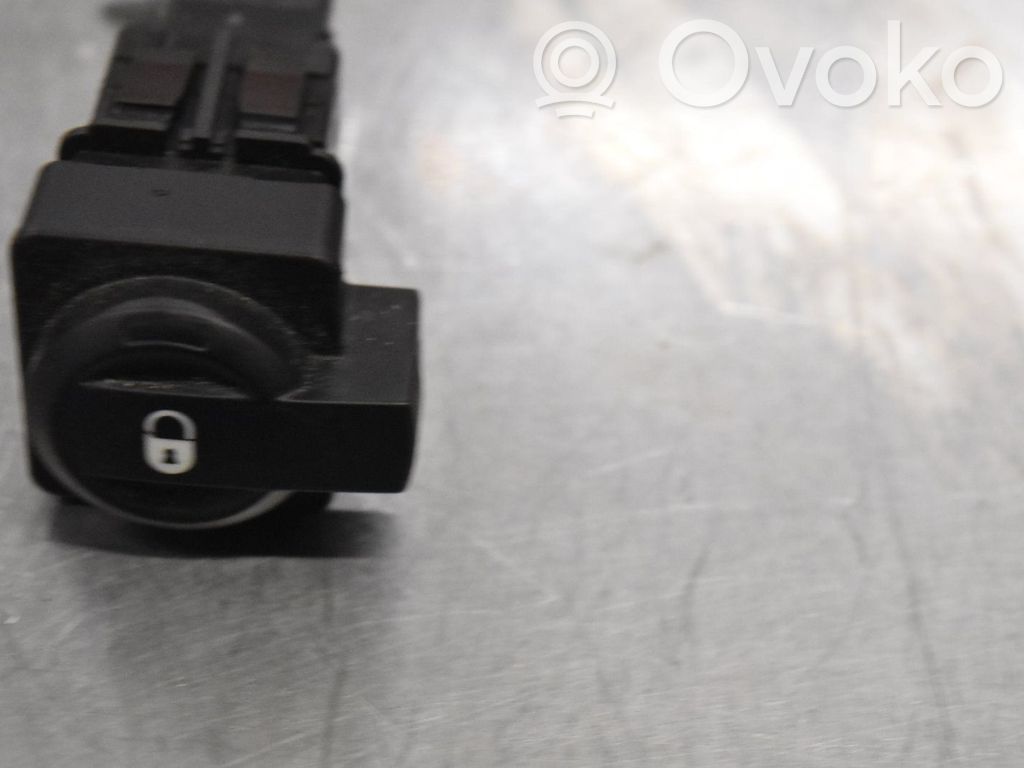 Citroen C4 I Botón interruptor de bloqueo de puertas