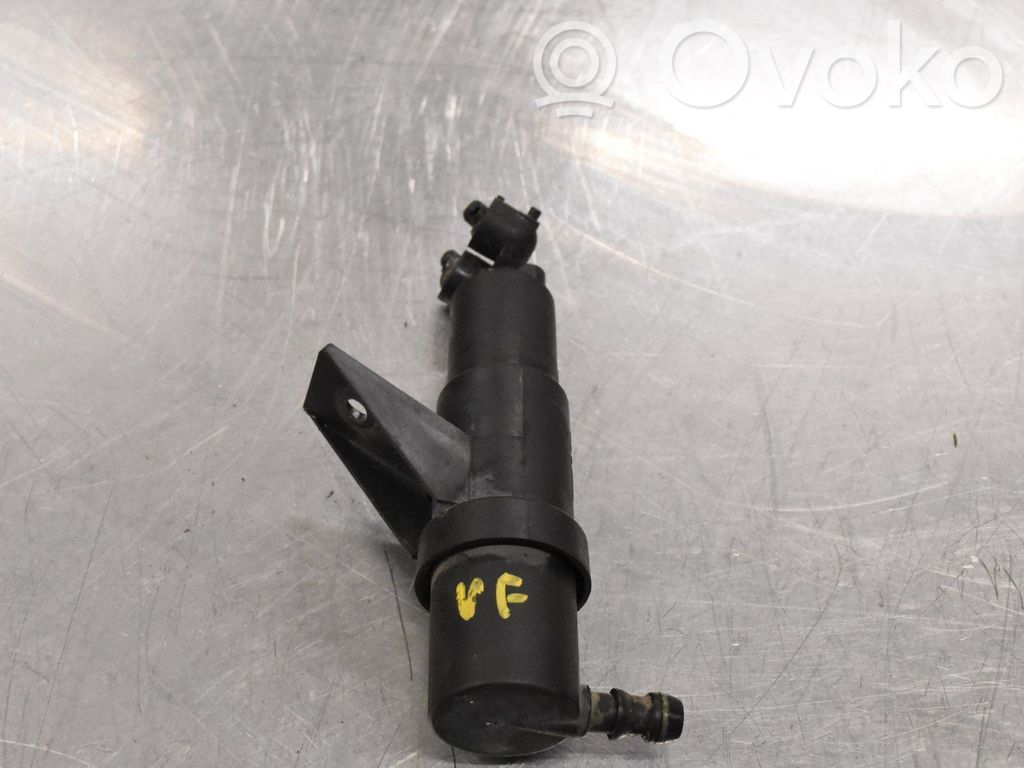 Volkswagen PASSAT B5 Ugello a spruzzo lavavetri per faro 