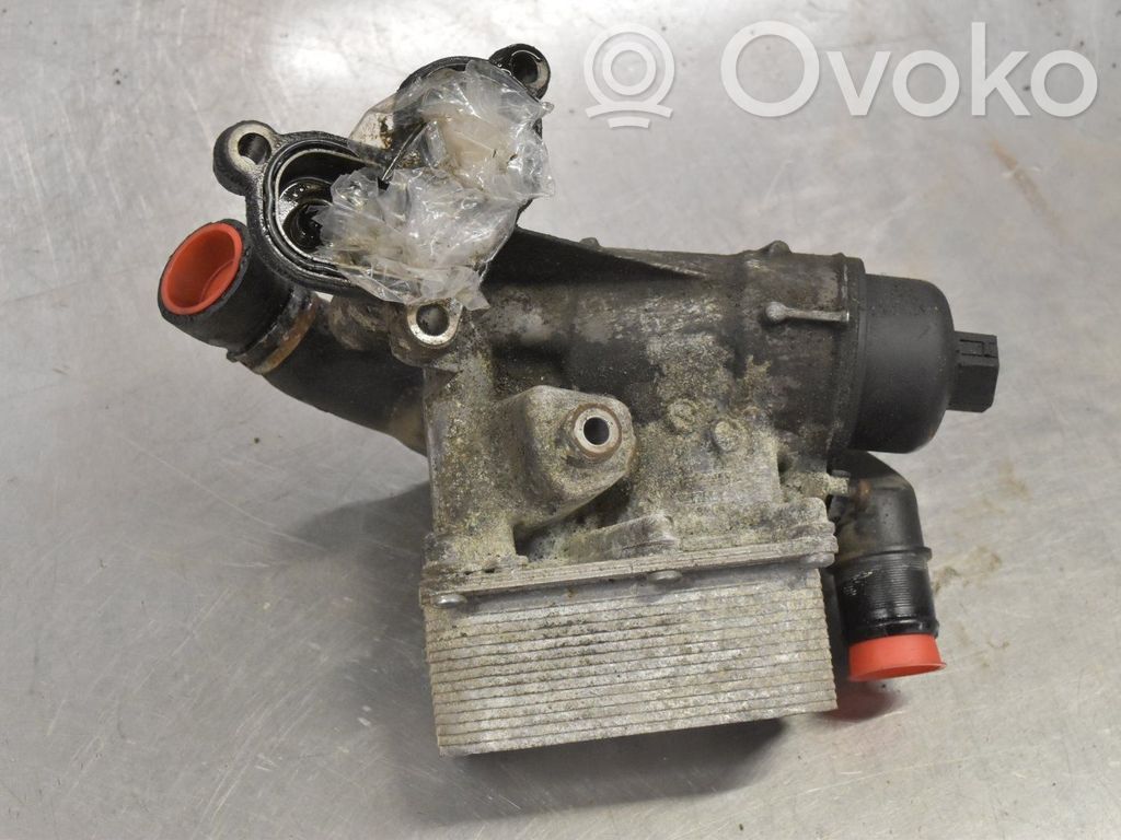 Opel Vivaro Engine oil radiator 