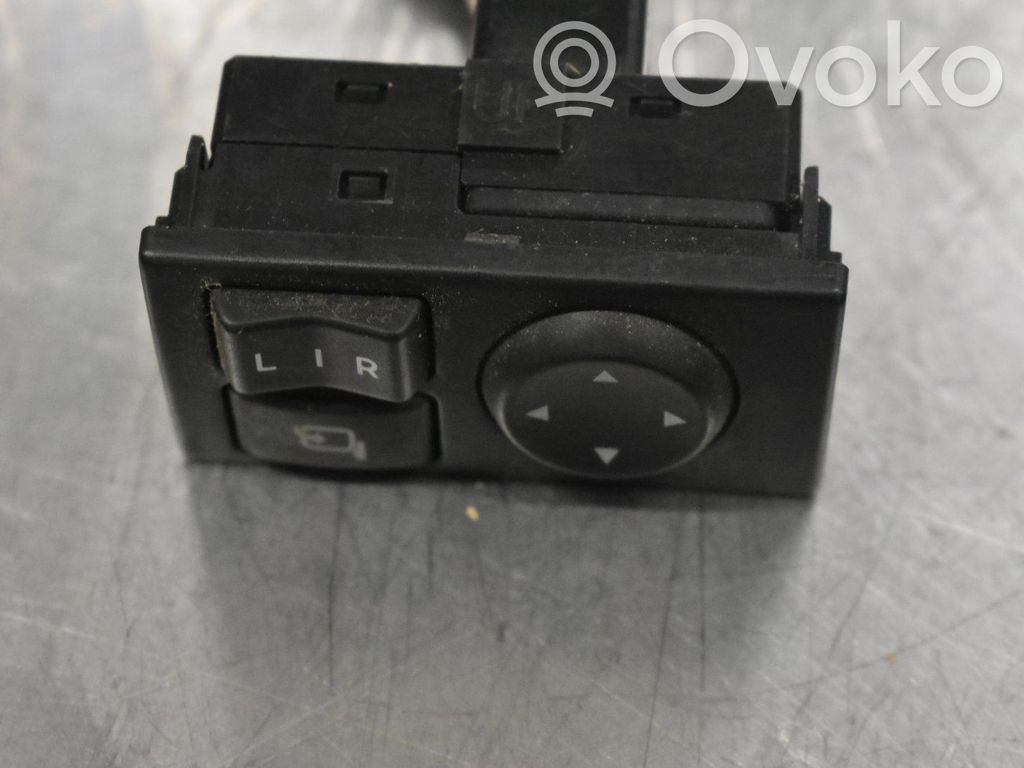 Wing mirror switch   M42200RT50,M42200