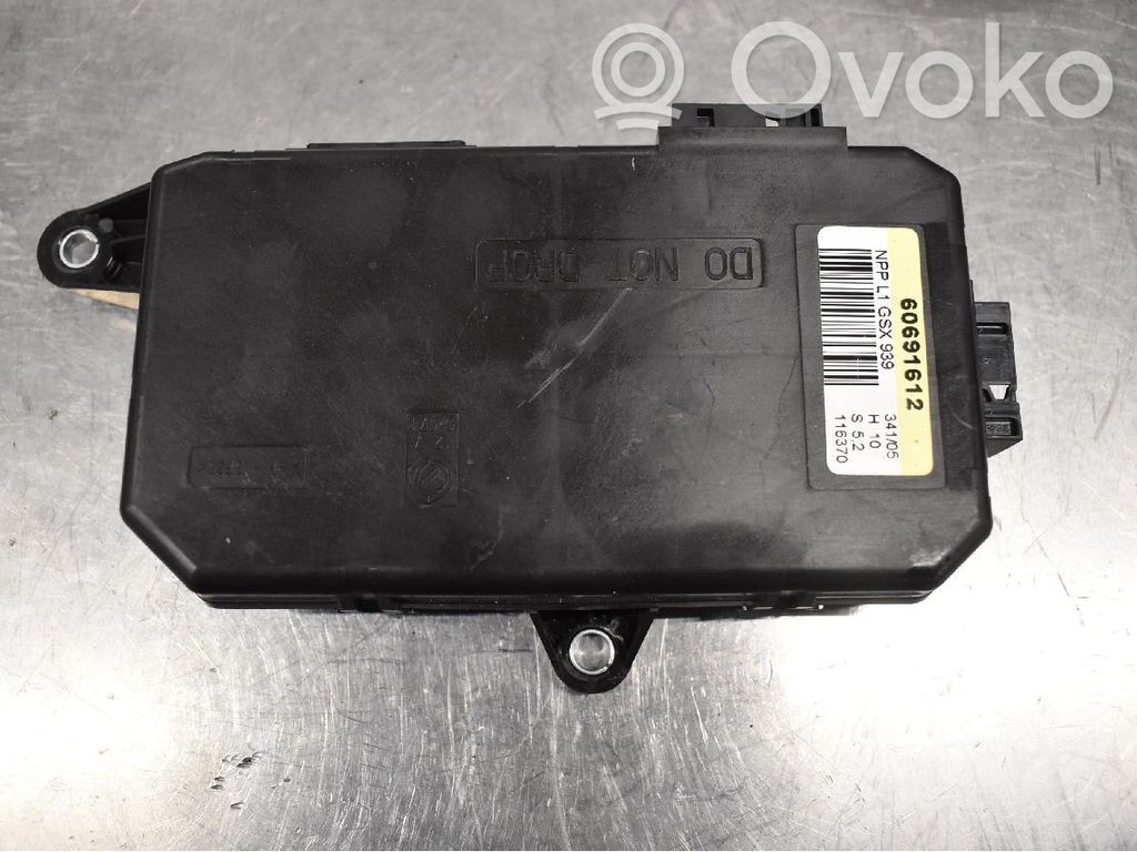 Unidad de control/módulo de la puerta   60691612