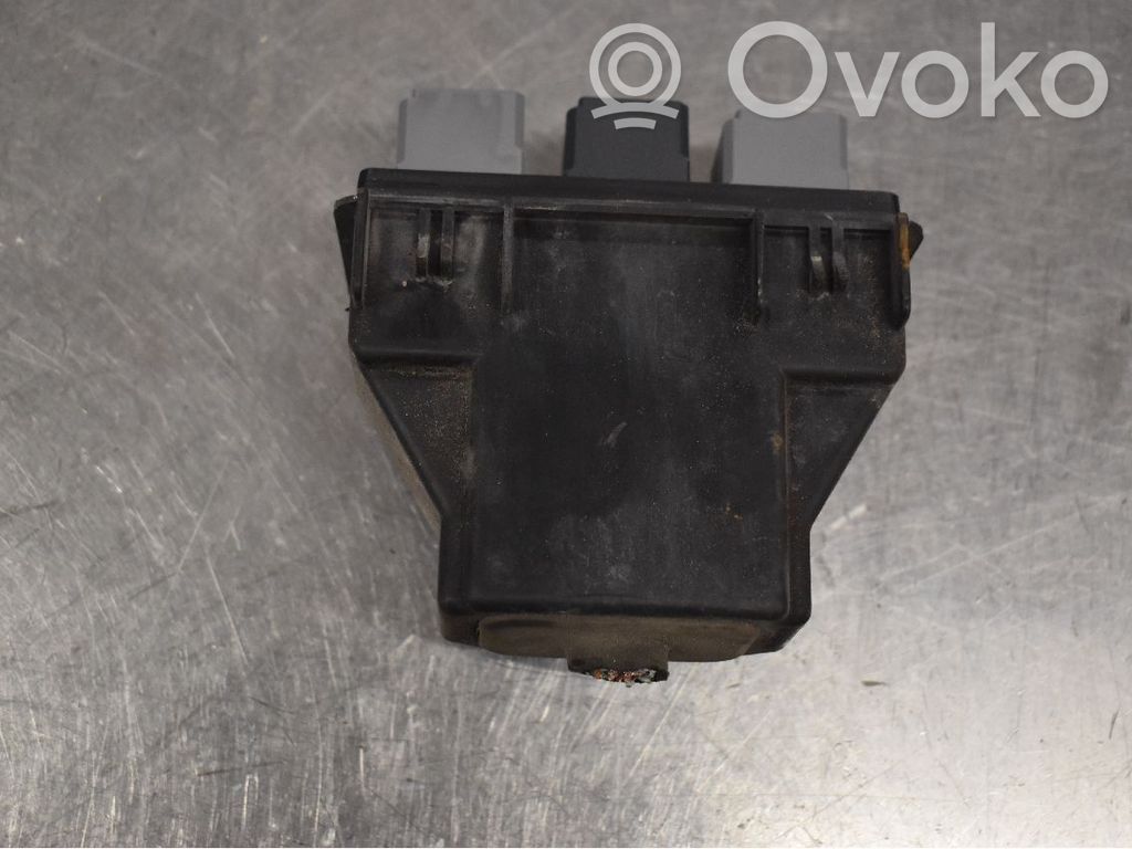 Chevrolet Orlando Fuse module 