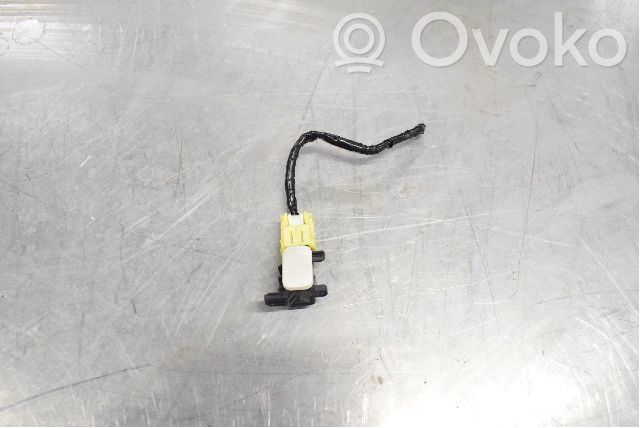 Sensor impacto/accidente para activar Airbag   8651A116