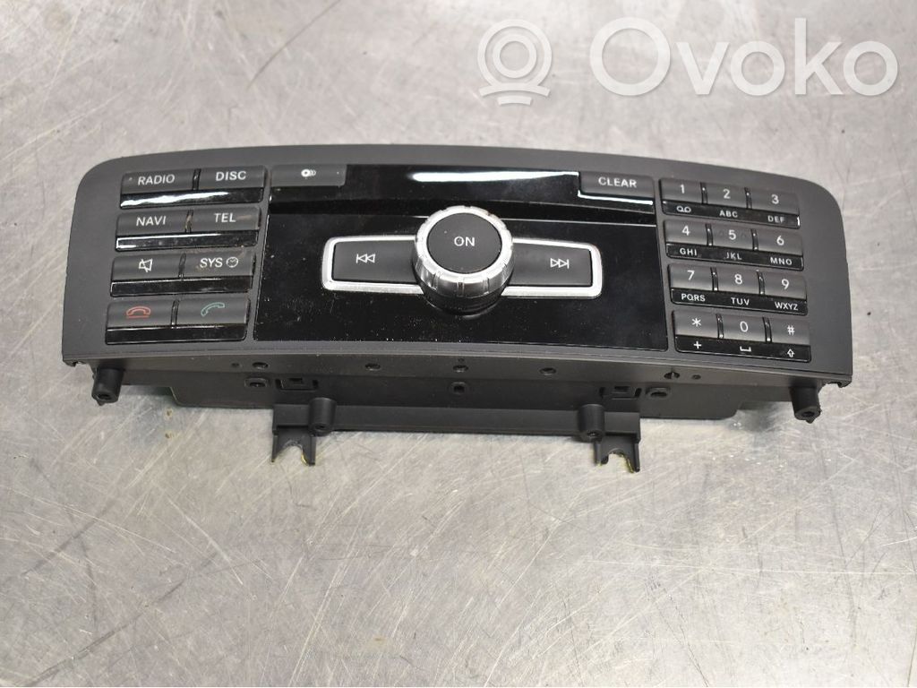 Mercedes-Benz A W176 Panel / Radioodtwarzacz CD/DVD/GPS 