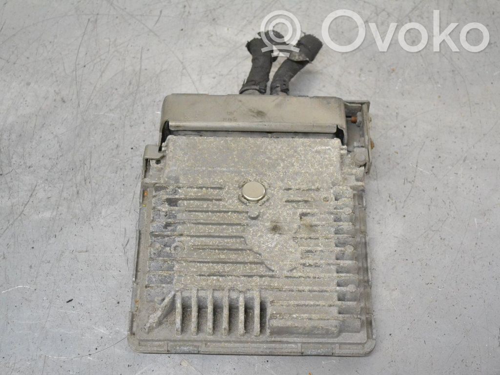 Volkswagen Golf VI Ruiskutuksen ohjainlaite/moduuli 