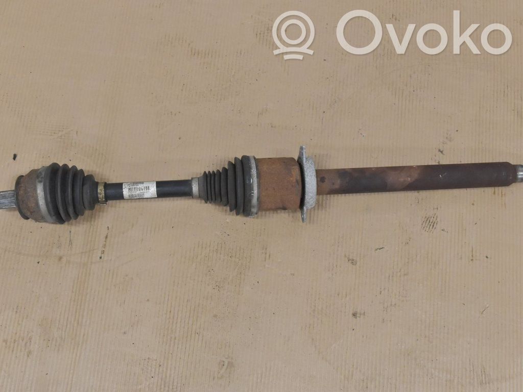 Etuvetoakseli   31325109