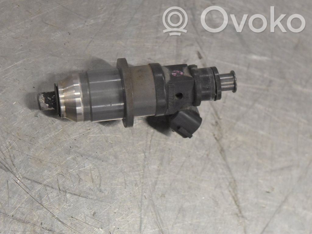 Mitsubishi Carisma Inyector de combustible 