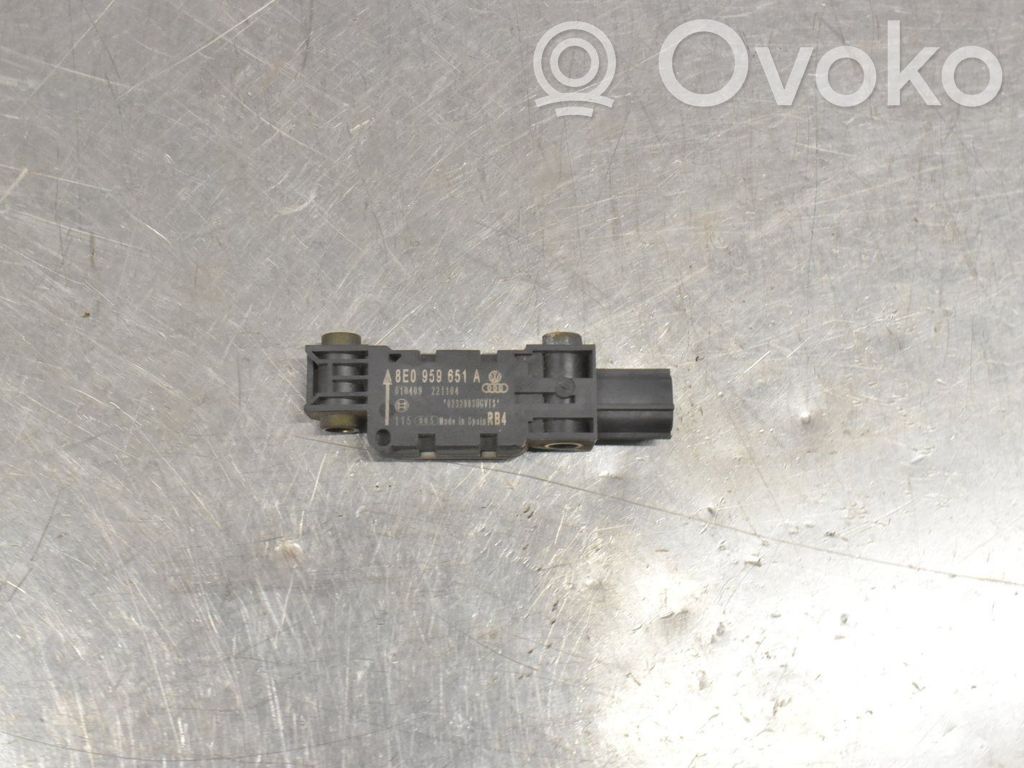 Senzor impact/declanșare airbag   8E0959651A