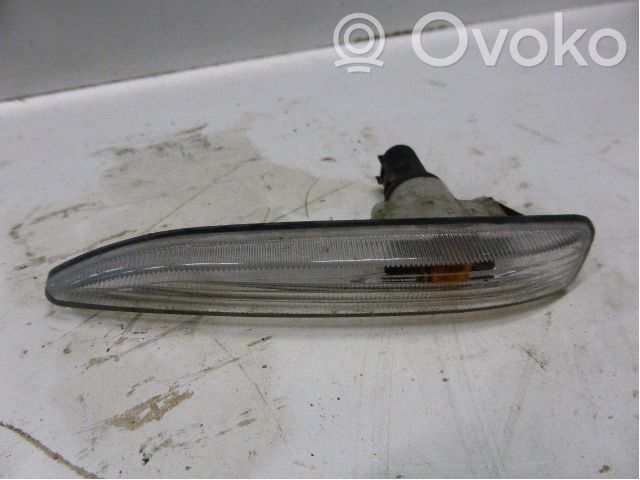 BMW 7 E65 E66 Semnalizator bară față 