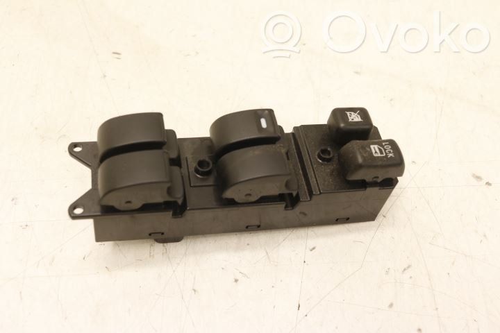 Przyciski szyb   8608A058