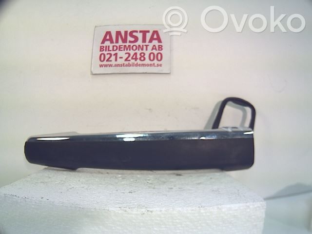 Manecilla externa puerta delantera