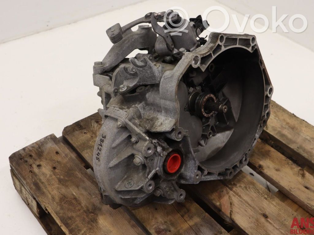 Opel Astra J Scatola del cambio manuale a 6 velocità 