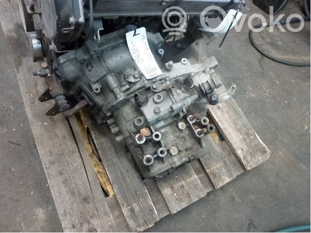 Mitsubishi Lancer Cutie viteze manuală cu 5 trepte 