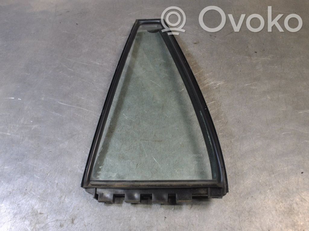 Toyota Corolla E120 E130 Ventanilla de ventilación de la puerta trasera