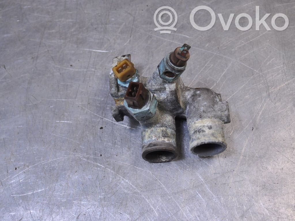 BMW 3 E30 Termostato/alloggiamento del termostato 