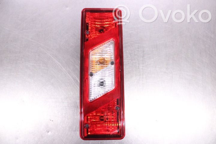 Porsche Cayenne (9PA) Luz trasera/de freno 