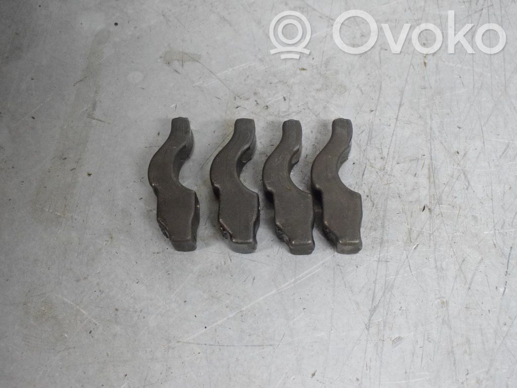 Inyector de combustible   55580371