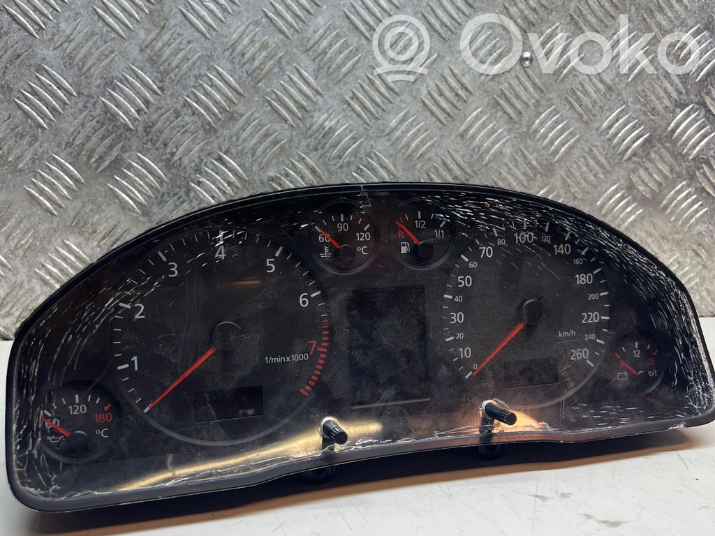 Audi A6 S6 C5 4B Licznik / Prędkościomierz 