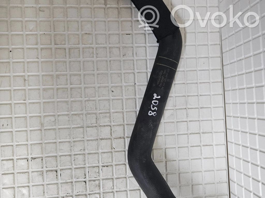 Audi A8 S8 D4 4H Engine coolant pipe/hose 
