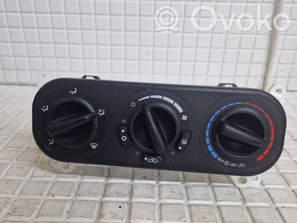 Jeep Patriot Climate control unit 