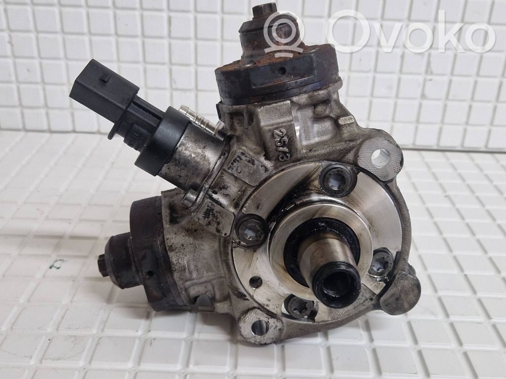 BMW 7 F01 F02 F03 F04 Pompă injecție de înaltă presiune 