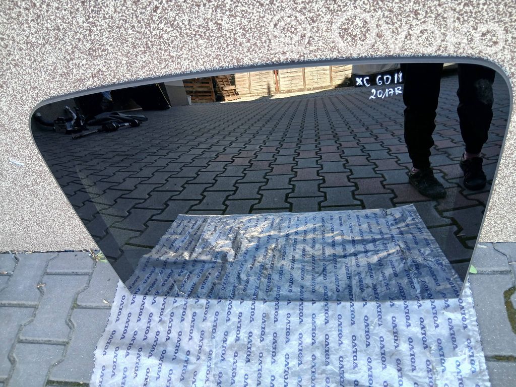 Volvo XC60 Geam trapă 