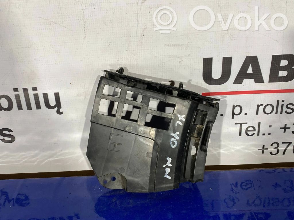 Volvo XC40 Front bumper mounting bracket 