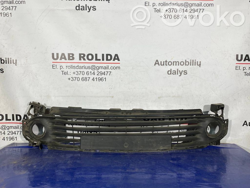 Renault Clio IV Grotelės apatinės (trijų dalių) 