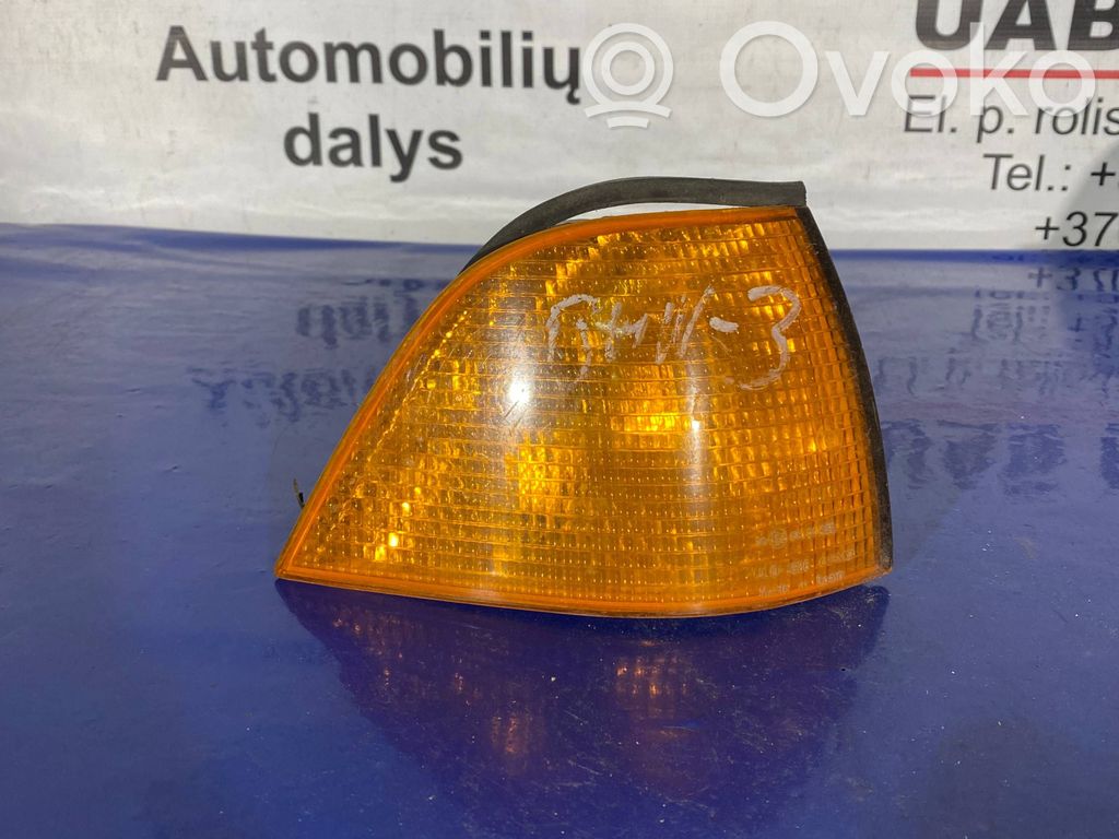 Front indicator light   UL03226,1393278